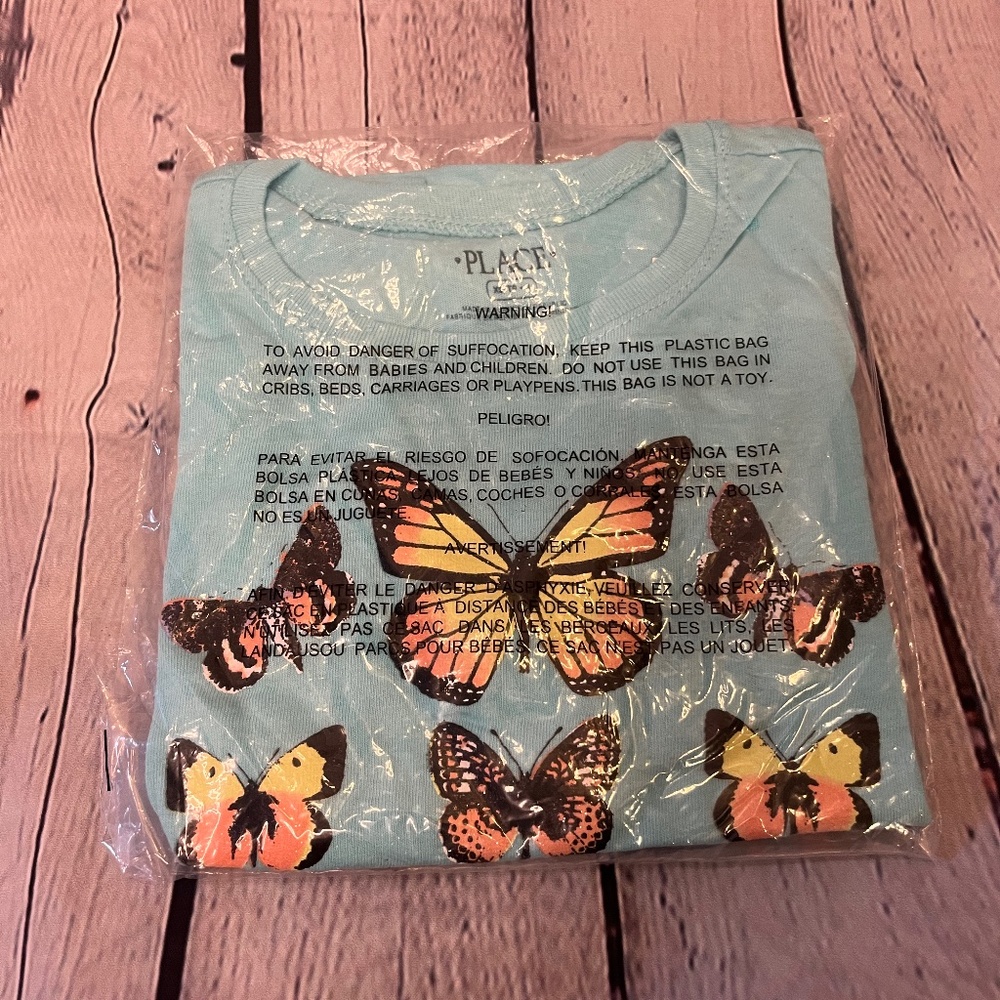 NWT butterfly t-shirt